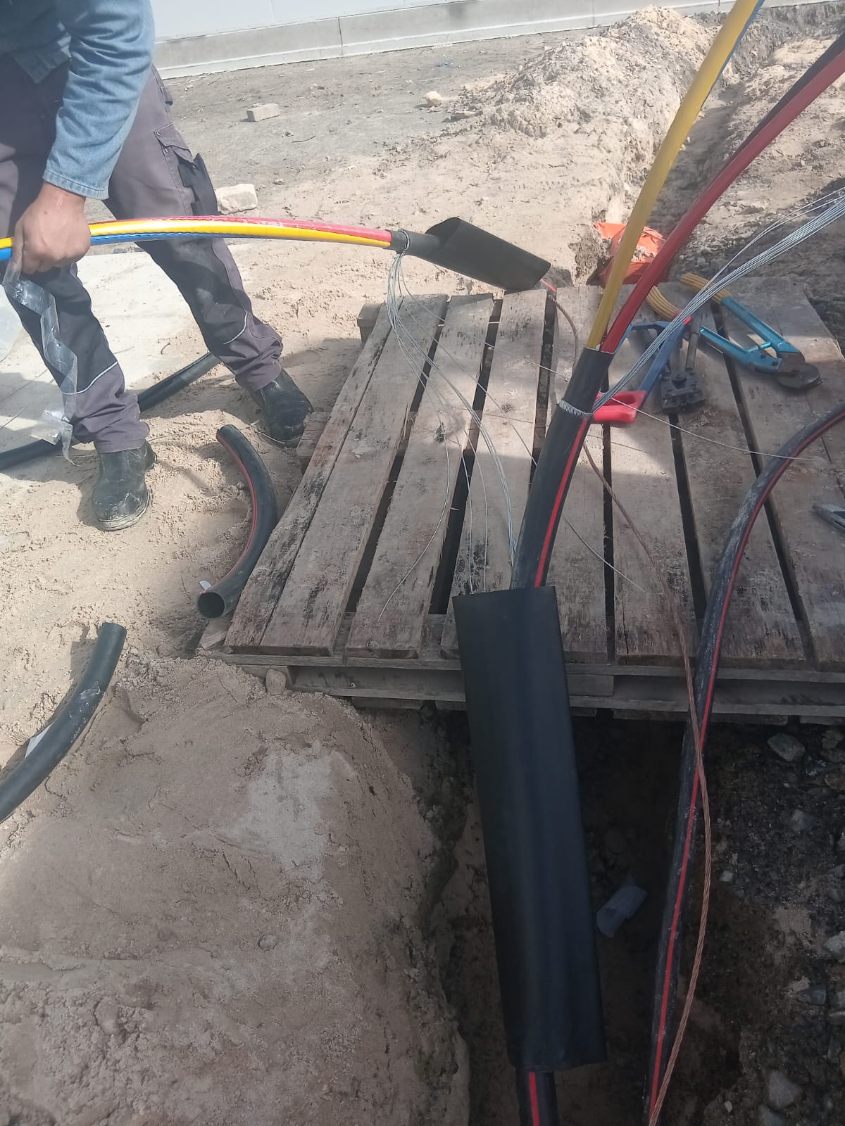 Fransman Electrical project photo 51